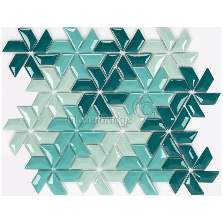 Azulejos de mosaico de pared de vidrio contra salpicaduras